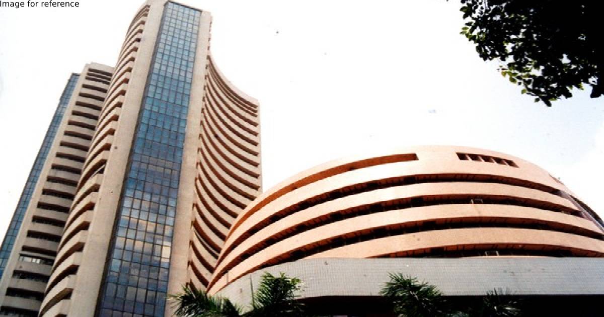 Indian stocks open Thursday's trade in red; Sensex down around 500 pts